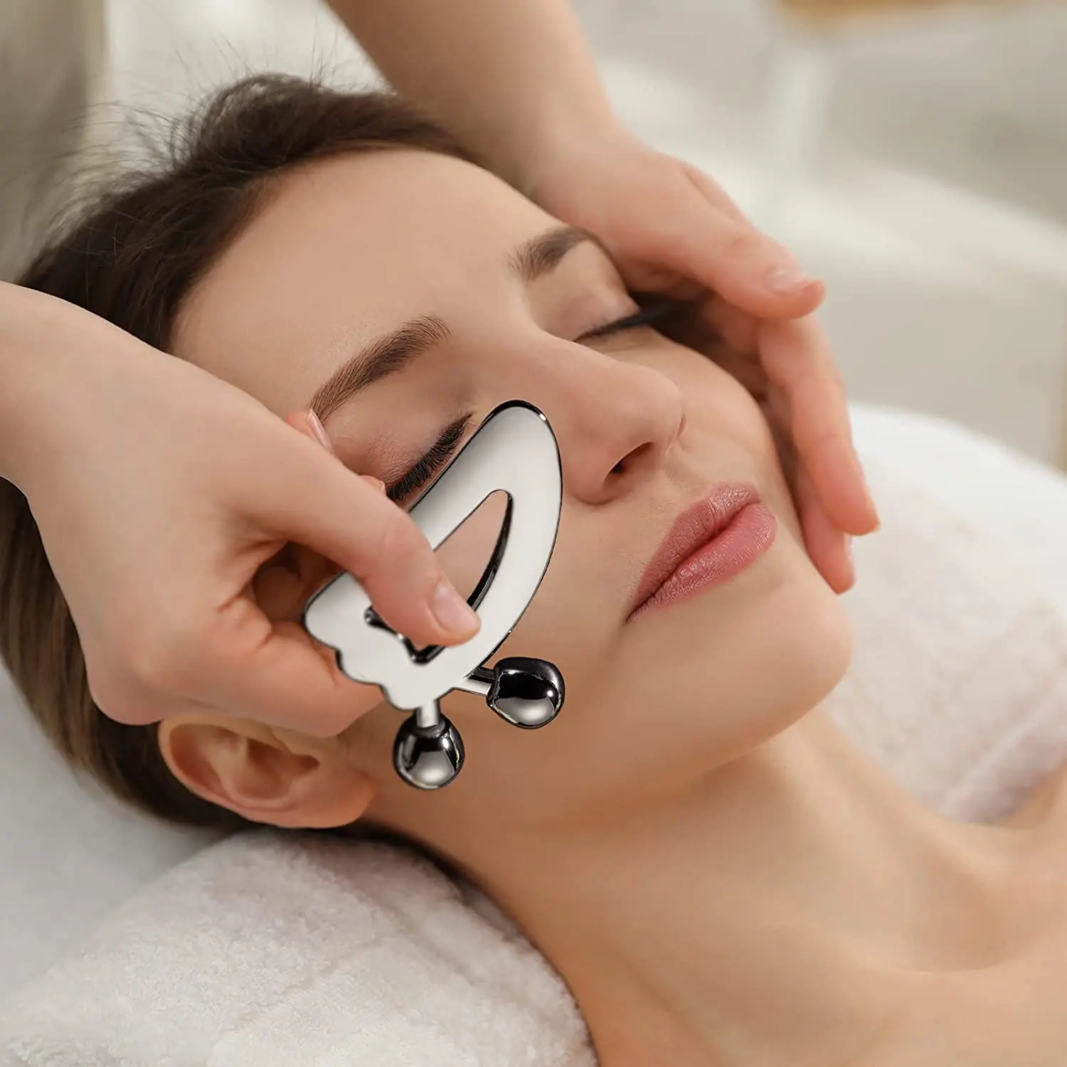 Wałek do masażu twarzy 3D i na – Skincare Scora recenzja i cena